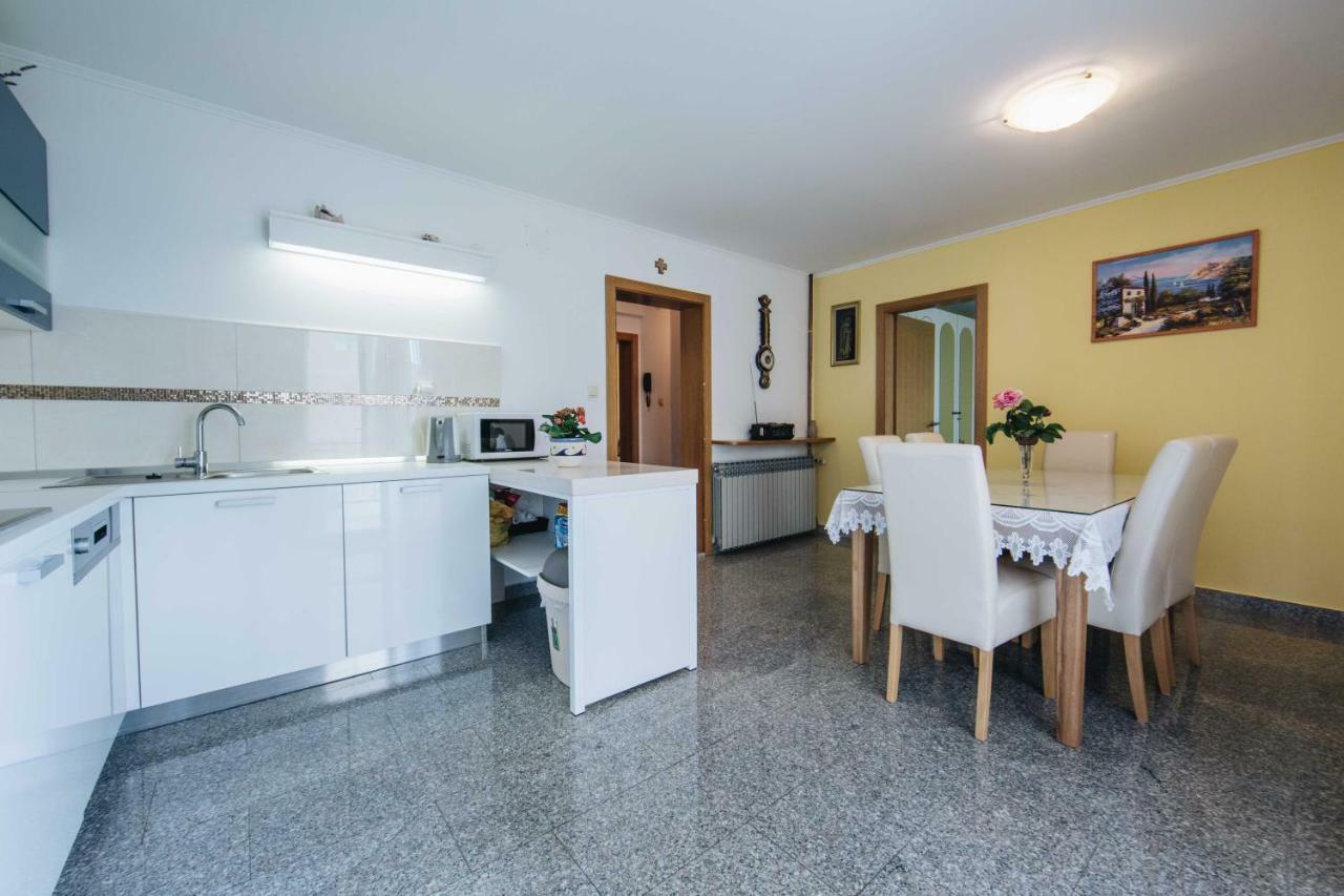 Apartment Danica Спліт Екстер'єр фото